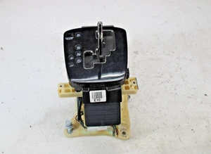 2010-2012 HYUNDAI GENESIS AUTOMATIC GEAR SELECTOR FLOOR SHIFTER ASSEMBLY OEM - Picture 1 of 7