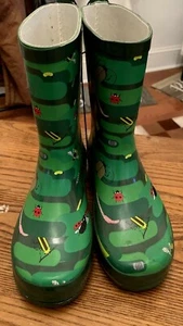Botas de lluvia modernas hechas para niños talla M 7-8 camuflaje para insectos jardín botas de lluvia nuevas sin etiquetas - Imagen 1 de 6