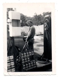 PH112 Gas Station Attendant Filling Up Car Auto Oil Cans Vintage Snapshot Photo - Picture 1 of 1