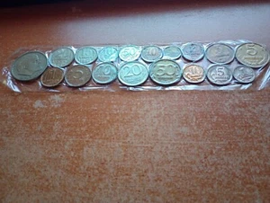18 USSR (Soviet Russia) COINS 1, 5, 10, 20,50, 10, 5, 1, 5, 3,10,15 50M ect. - Picture 1 of 6