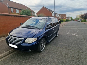 Chrysler Grand Voyager LTD XS CRDA Estate - Picture 1 of 8