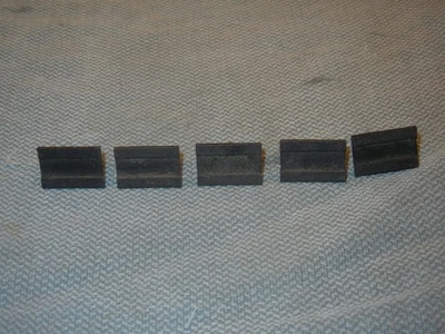 5 SAAB 9000 摇杆盖安装夹 — 第 1/3 张图片