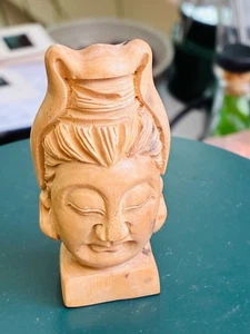 Cabeza de Buda tallada en madera vintage 2 1/2" x 1 1/4" - Imagen 1 de 3