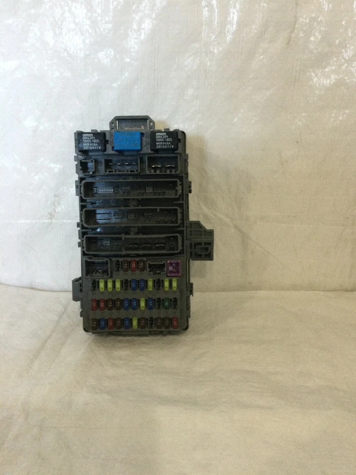 2008 Acura CSX Type-S Cabin Fuse Box OEM 2.0L - Image 1 of 4