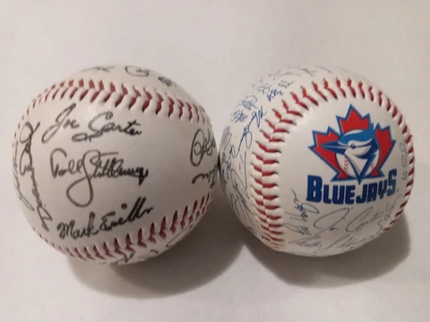 90's Toronto Bluejays Facsimile Signed Baseball (Black ink) Plus the Honda ball Cover