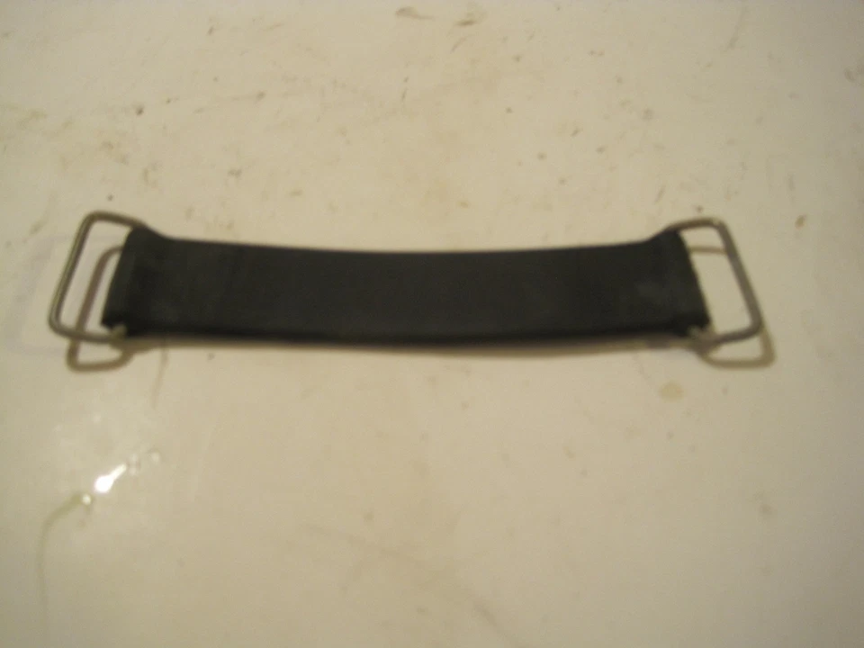 84 85 Honda V30 MAGNA VF500C VF500 C инструмент держатель группы заднее крыло - Изображение 1 из 1