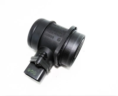 038906461B Audi VW Skoda Seat Genuine Bosch Mass Air Flow Meter Sensor F00C2G205 - Image 1 of 4