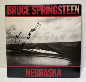 DISCO VINILE NEBRASKA FIRMATO BRUCE SPRINGSTEEN - Foto 1 di 9