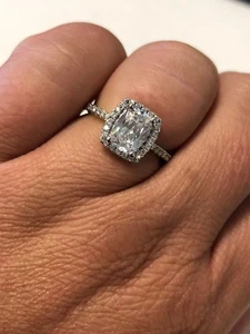 Bellissimo anello aureola taglio cuscino zirconi trasparenti in argento sterling 925 misura 6,75 - Foto 1 di 12