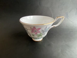 Tuscan Bone China Orphaned Teacup WIND FLOWERS - Picture 1 of 5