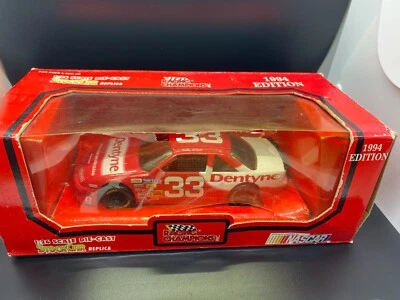 1994 #33 BOBBY LABONTE 1/24 RACING CHAMPIONS DENTYNE DIE CAST CAR - Image 1 of 3