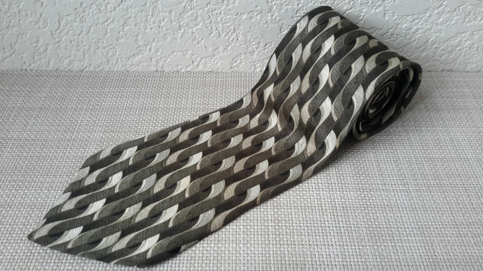 Corbata para hombre Zylos George Machado 100 % seda gris/plateada geométrica hecha en EE. UU. Foto 1 de 4