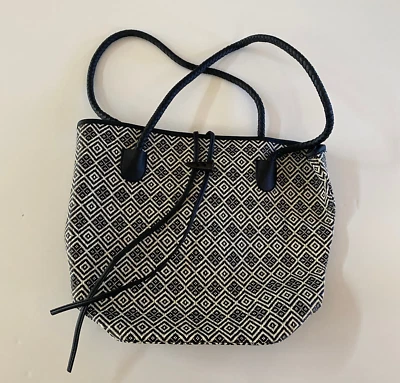 Bolso de Mano Neiman Marcus Grande Negro Blanco Batique Asa Trenzada Foto 1 de 4