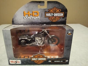 Maisto Motorcycles 1:18 Harley Davidson Series 40 2016 Breakout NEW - Picture 1 of 8