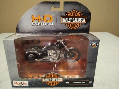 Maisto Motorcycles 1:18 Harley Davidson Series 40 2016 Breakout NEW - Image 1 of 4