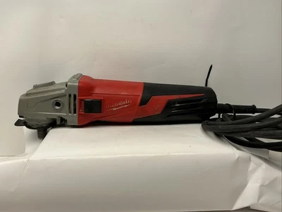 Milwaukee 6117-33D 120v 5" (125mm) Electric Angle Grinder ⭐️FOR PARTS ⭐️ - Image 1 of 3