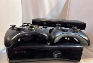 Microsoft Xbox 360 S Kinect Bundle w/ Controllers No Power Cord - Picture 1 of 17