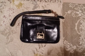 Dooney & Bourke Pebble Grain Medium Wristlet used - Picture 1 of 10
