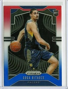 GOGA BITADZE 2019 NBA PANINI PRIZM ROSSO BIANCO BLU PRIZM ROOKIE #264 - Foto 1 di 2