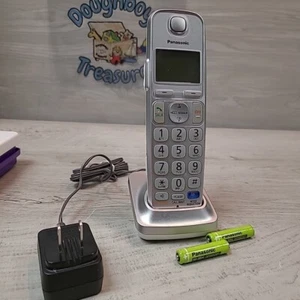 Panasonic KX-TGEA20 S Cordless Phone + Charging Base PNLC1050 Preowned Used - Zdjęcie 1 z 6