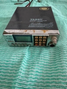śmieci YAESU FYA-925 Osobisty nadajnik-odbiornik - Zdjęcie 1 z 6