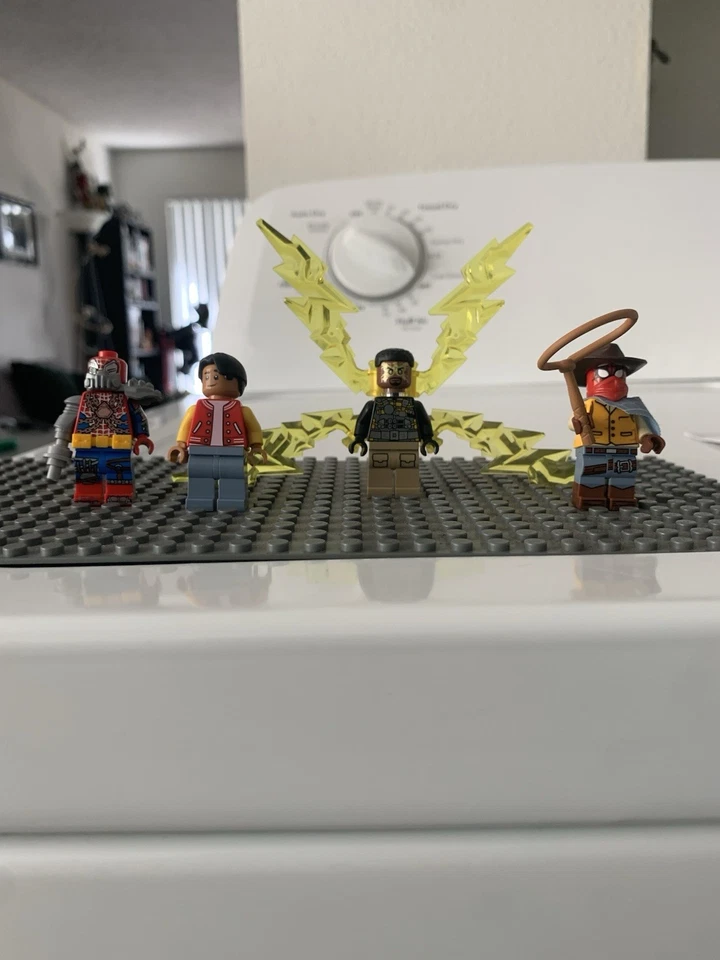 Lego Spider-Man CMF Vaquero Y Robot, Ned Y Electro De Juego NWH Foto 1 de 1