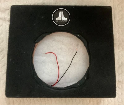 JL Audio Stealthbox® para 13TW5v2 para Toyota Tundra CrewMax 2007-2013 (solo en caja) Foto 1 de 4