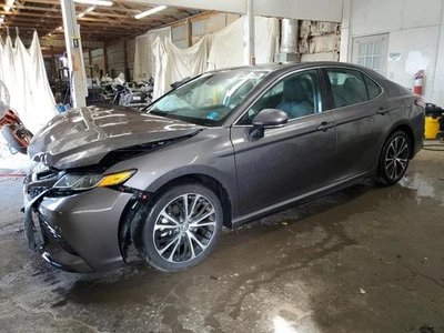 Guantera usada se adapta a: Toyota Camry 2018 grado A Foto 1 de 4