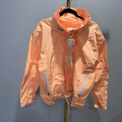 Jaqueta Free People nova com etiquetas tamanho M O decote está faltando um cordão. - Imagem 1 de 4