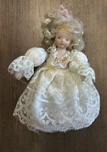 Muñeca de porcelana Kurt Adler adorno 5" vintage 1984 - Imagen 1 de 9