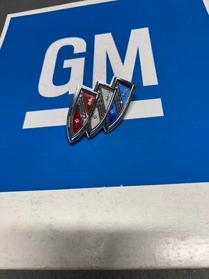 Buick Wildcat Lesabre Trunk  Emblem Bezel Ornament Vintage 69 GM 1969 NOS Buick - Изображение 1 из 4