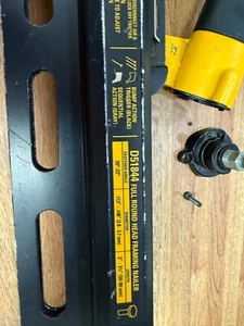 DeWalt D51844 Full Round Head Framing Nailer/Nail Gun  Missing 2 allen screws - Foto 1 di 6