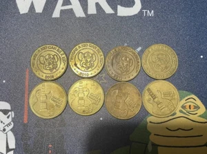 CHUCK E. CHEESE - 8 Game Tokens (2009-2016) All Years FREE SHIPPING A12 Lt6 - Picture 1 of 5