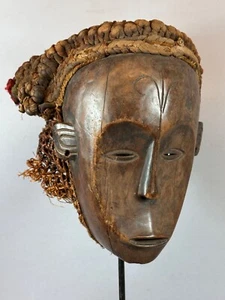 250723 - Seltene alte afrikanische Mwana Pwo Luena Maske aus der Chokwe - Angola. - Bild 1 von 9