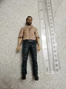 Figura de acción RICK GRIMES - McFarlane The Walking Dead serie de televisión 6 - envío rápido - Imagen 1 de 4