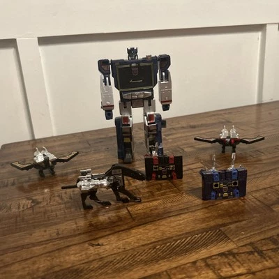 Conjunto Transformer Soundwave. Reedição, não geração 1 - Imagem 1 de 4