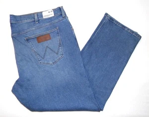 WRANGLER - Pantalones de mezclilla para hombre NUEVO Greensboro 803 regular calce recto 46" W X 34" L azul - Imagen 1 de 6