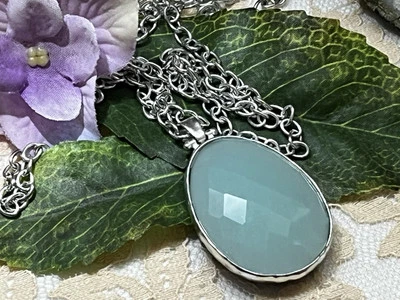 Conjunto de bisel de placa de plata collar de labradorita y calcedonia ovalado grande de doble cara Foto 1 de 4