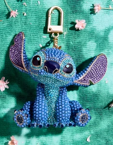 Disney BaubleBar Lilo & Stitch Cartera Bolso Dije Piedras/Esmalte - Totalmente Nuevo en Caja - Imagen 1 de 10
