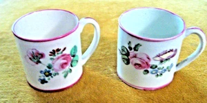 Alcora paire de tasses litron en porcelaine peinte - Espagne période 18e - Picture 1 of 15