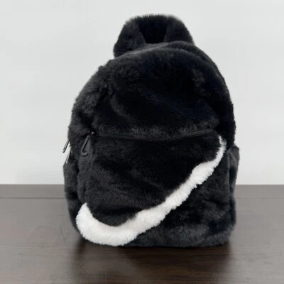 Nike Futura 365 Mini Mochila de Piel Sintética Negra con Swoosh Blanco Nike Cartera Bolso 6L Foto 1 de 4