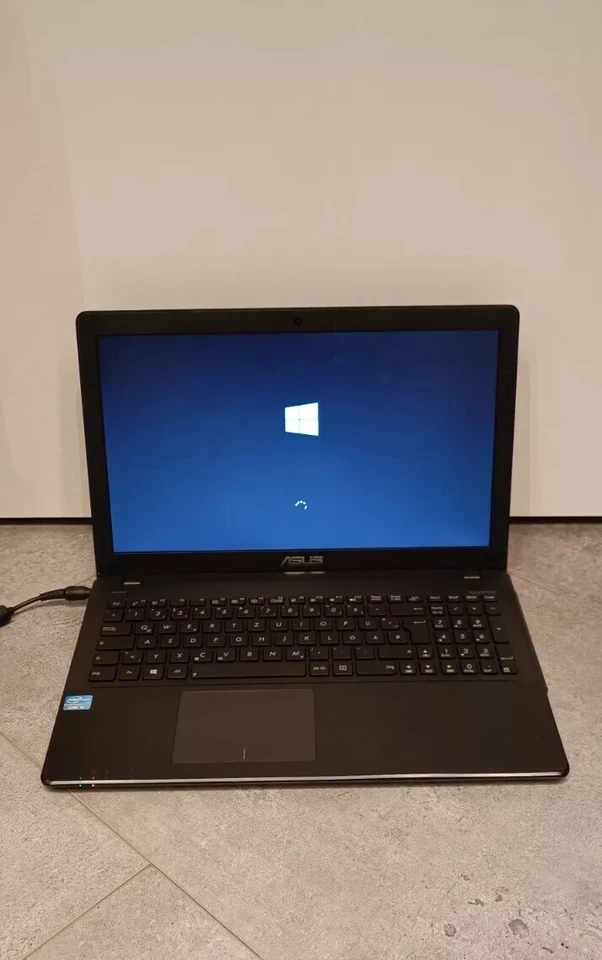 Asus P550c - Core i5 - Notebook/ Laptop - Bild 1 von 4