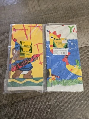 Juego de 2 Fundas de Mesa Crayola Vintage Nuevo de Lote Antiguo Sellado Decoración Fiesta de Cumpleaños Foto 1 de 3