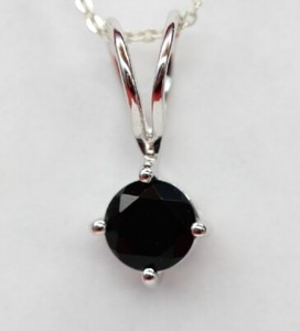 Edlerr 0,75 Carat schwarze Spinell Anhänger 925 Silber Collier Kette Top Edelste