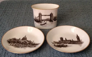 Vintage ~ ROYAL WORCESTER Fine Bone China ~ CIGARETTE HOLDER and ASHTRAY SET - Picture 1 of 7