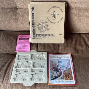 The Pampered Chef Ginger Bread Home Town Train #1806 Family Heritage Collection - Picture 1 of 6