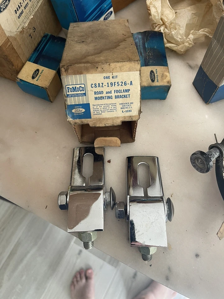 NOS 1965-1968 FORD MUSTANG GALAXIE BRONCO FOG LAMP MOUNTING BRACKETS - Image 1 of 1