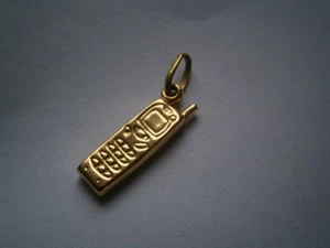 9ct Gold Mobile Phone Charm Pendant -VINTAGE .375 9K Gold .7g -FREE POSTAGE!! - Picture 1 of 3
