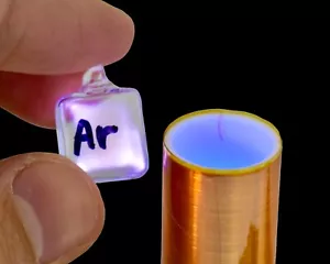 Argon Gas Sample Low Pressure Argon Rarefied Glass Cube 10mm 99.9% Pure - Picture 1 of 2