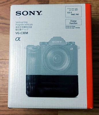 Sony - α9, α7R III, α7 III Vertical Battery Grip - Black VG-C3EM New In Box - Image 1 of 3